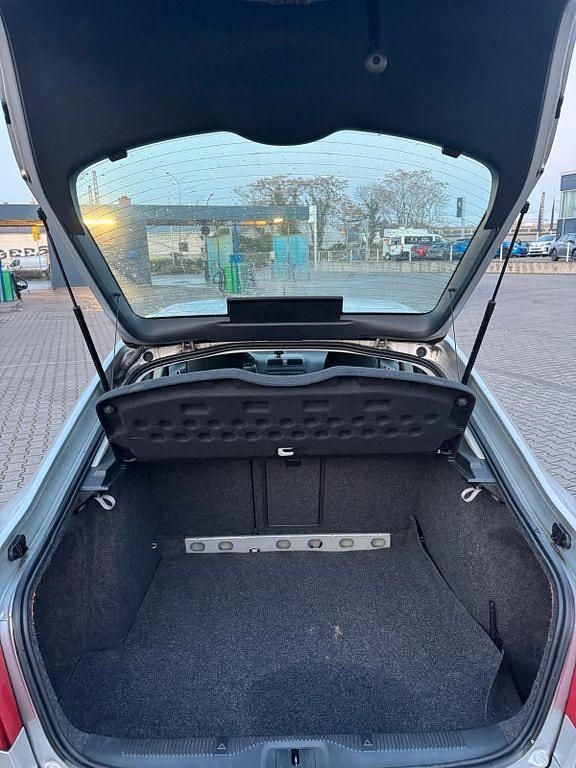 Gebraucht Skoda Octavia 105 PS (77 kW) 2005 Silber Limousine