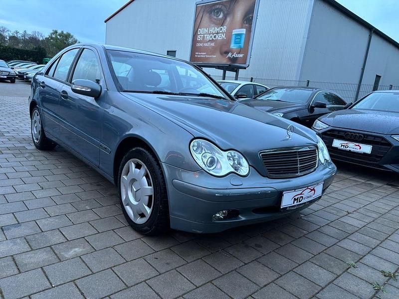 Gebraucht Mercedes C220 150 PS (110 kW) 2004 Blau Limousine