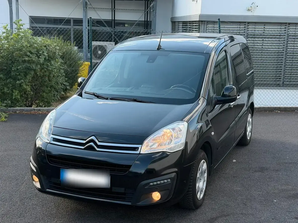 Gebraucht Citroën Berlingo 120 PS (88 kW) 2017 Schwarz Van / Kleinbus