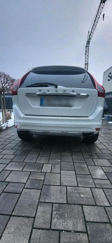 Weiß Gebraucht 2013 Volvo XC60 SUV | 11.500 € (Superpreis) - Bild 1/4