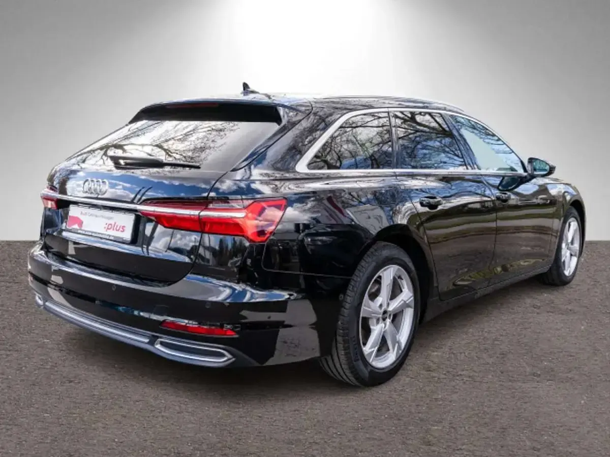 Second-hand Audi A6 Sport 204 CP (150 kW) 2023 Negru Break