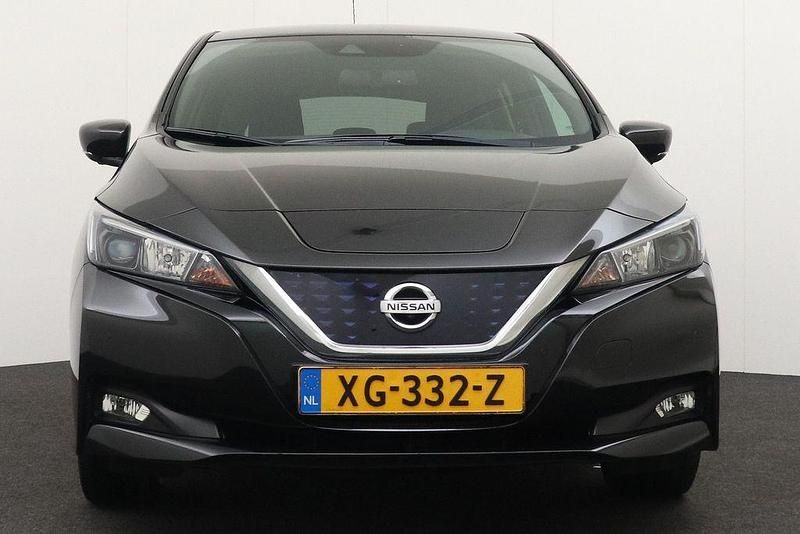 Gebraucht Nissan Leaf 360º 80 kW (109 PS) 2018 Schwarz Kleinwagen