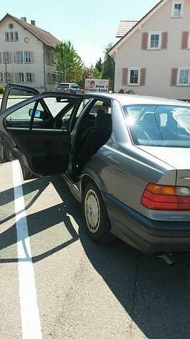 Gebraucht BMW 316 102 PS (75 kW) 1993 Grau Limousine