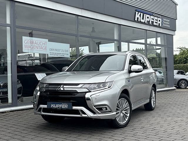 Sterlingsilber (m) Gebraucht 2018 Mitsubishi Outlander P-HEV Edition SUV | 20.900 € (Etwas zu teuer) - Bild 1/4