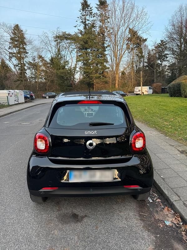 Second-hand Smart ForFour Prime 71 CP (52 kW) 2015 Negru Hatchback
