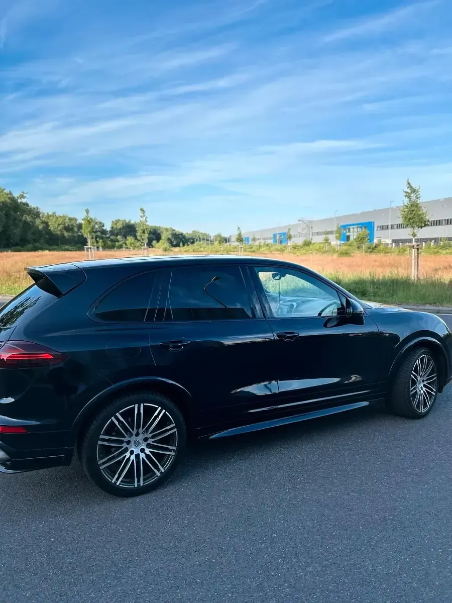 Gebraucht Porsche Cayenne 262 PS (192 kW) 2015 Blau SUV