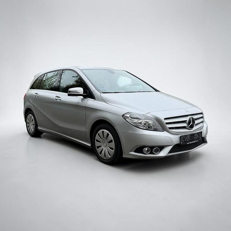 Second-hand Mercedes B200 156 CP (114 kW) 2012 Argintiu Monovolum
