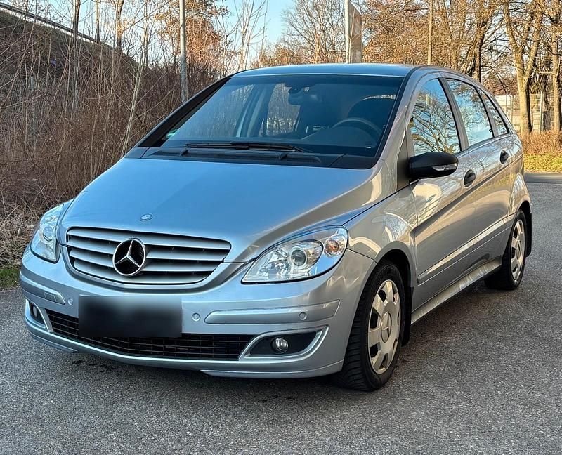 Gebraucht Mercedes B180 109 PS (80 kW) 2006 Blau Van / Kleinbus
