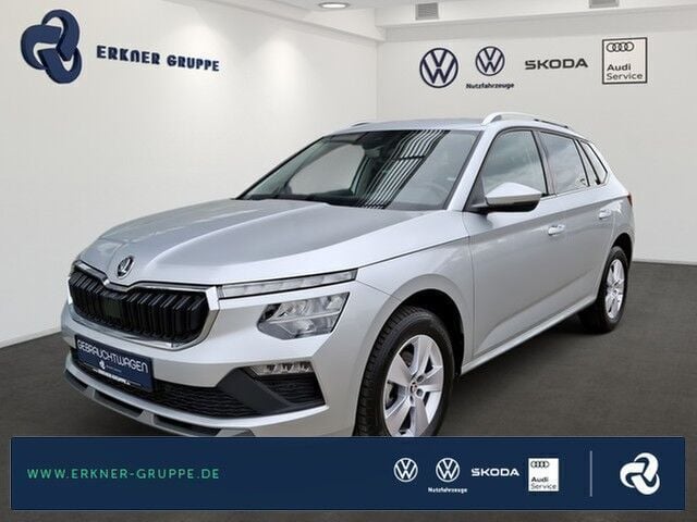 Brilliantsilber metallic Gebraucht 2024 Skoda Kamiq Selection SUV | 23.790 € (Fairer Preis) - Bild 1/4