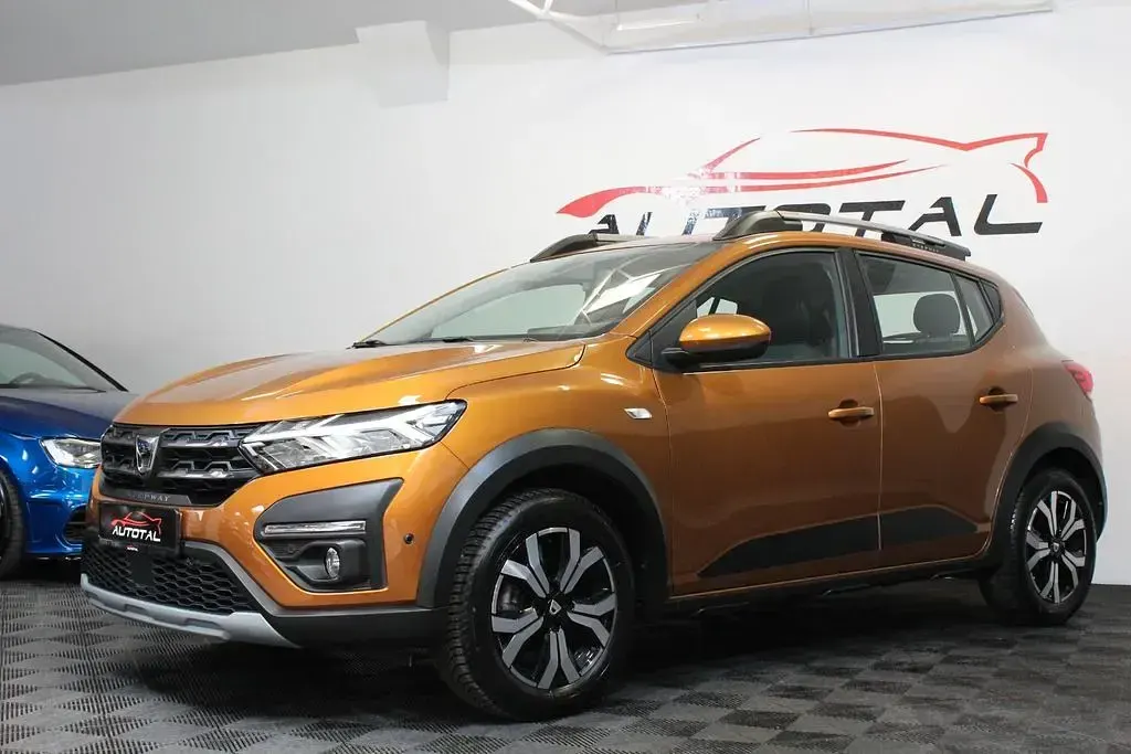 Gebraucht Dacia Sandero Comfort 101 PS (74 kW) 2022 Orange SUV