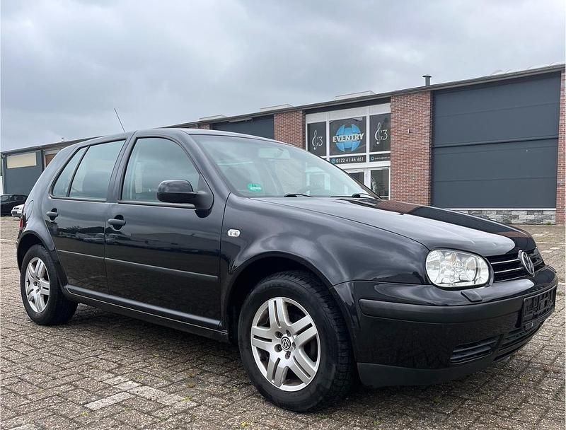 Schwarz Gebraucht 2002 VW Golf IV Edition Limousine | 1.599 € (Fairer Preis) - Bild 1/4
