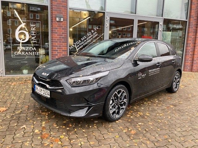 Gebraucht Kia Ceed 120 PS (88 kW) 2023 Schwarz Kleinwagen