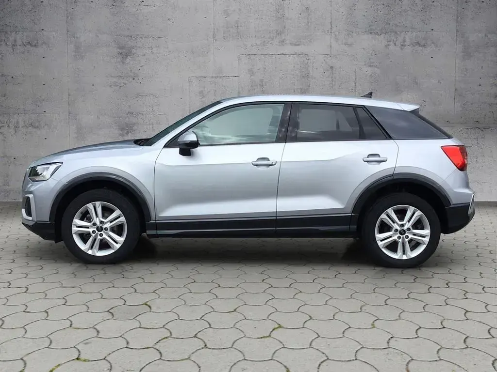 Gebraucht Audi Q2 Advanced Plus 116 PS (85 kW) 2025 Florettsilber metallic SUV