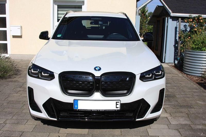 Weiß Gebraucht 2023 BMW iX3 Impressive SUV | 42.990 € (Superpreis) - Bild 1/4