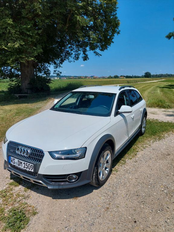 Weiß Gebraucht 2015 Audi A4 Allroad Performance Kombi | 19.400 € (Fairer Preis) - Bild 1/4