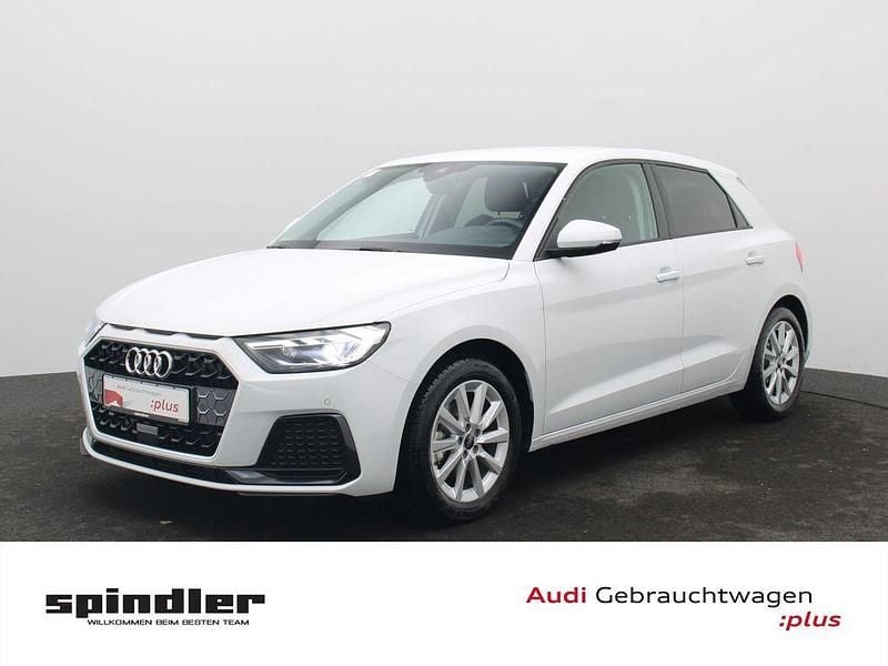 Gletscherweiß metallic Gebraucht 2024 Audi A1 Sportback Advanced Plus Kleinwagen | 23.980 € (Guter Preis) - Bild 1/4