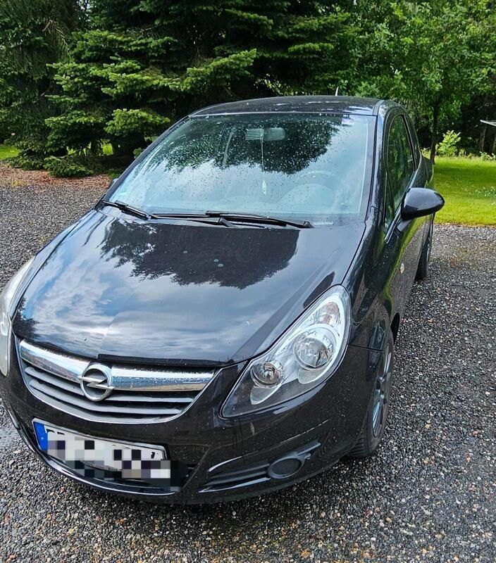 Schwarz Gebraucht 2011 Opel Corsa Kleinwagen | 2.000 € (Fairer Preis) - Bild 1/4