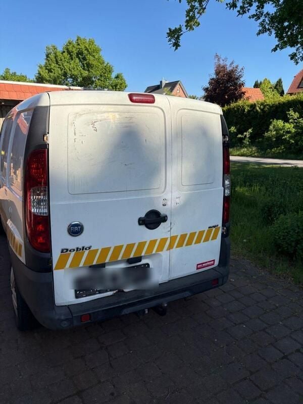 Weiß Gebraucht 2007 Fiat Doblò Active Van / Kleinbus | 1.050 € (Superpreis) - Bild 1/4