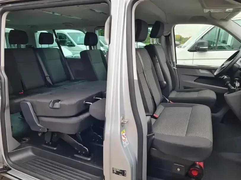 Gebraucht VW Caravelle Trendline 150 PS (110 kW) 2024 Andere Van