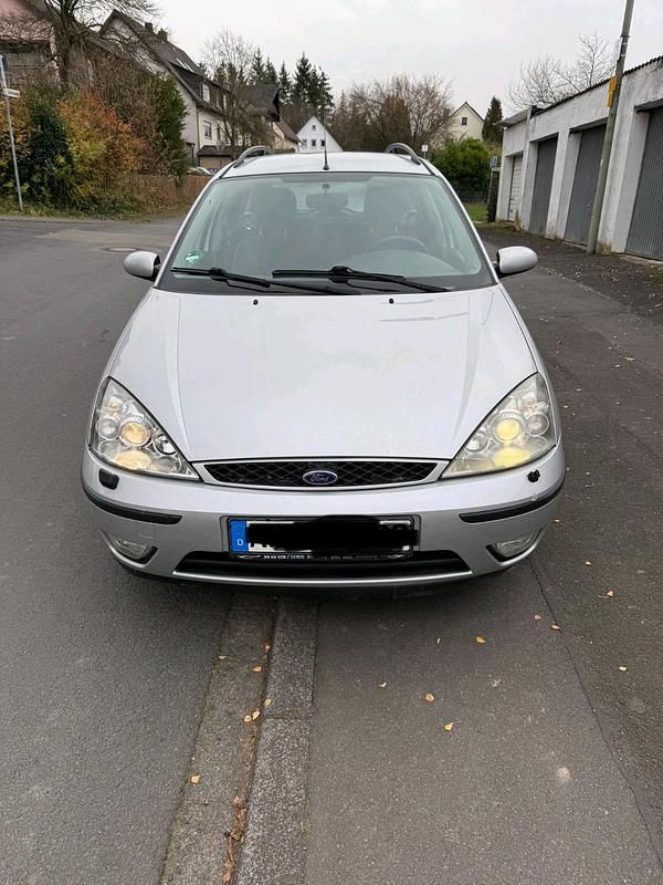 Andere farben Gebraucht 2003 Ford Focus Kombi | 900 € (Guter Preis) - Bild 1/4