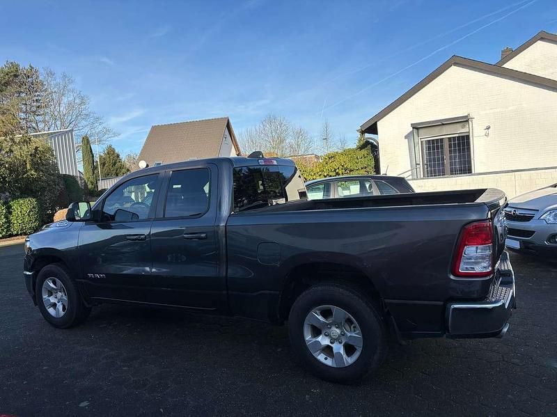 Gebraucht Dodge Ram 401 PS (294 kW) 2022 Anthrazit Pickup