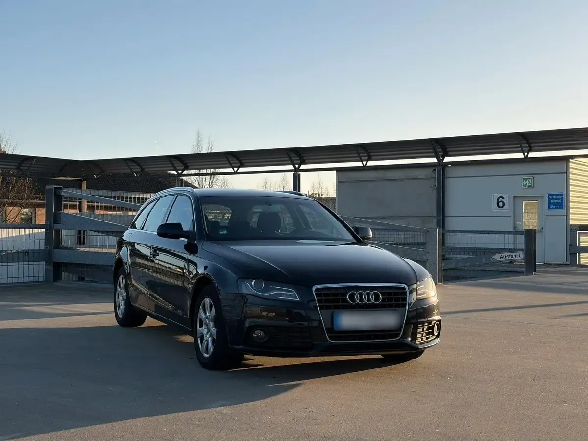 Używany Audi A4 Ambiente 143 KM (105 kW) 2009 Czarny Kombi