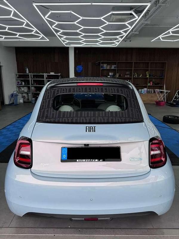 Gebraucht Fiat 500e La Prima 86 kW (118 PS) 2021 Blau Cabrio