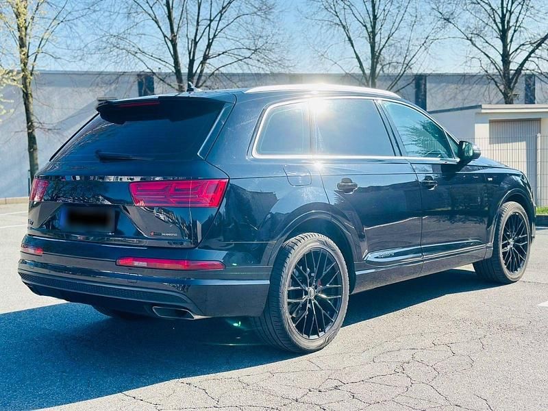 Gebraucht Audi Q7 Comfort 272 PS (200 kW) 2017 Schwarz SUV