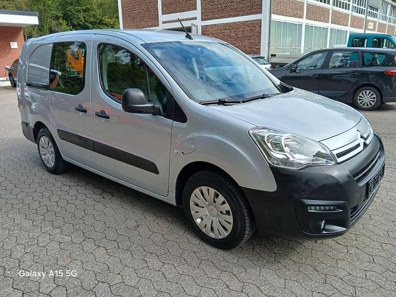 Silber Gebraucht 2018 Citroën Berlingo Profi Van / Kleinbus | 9.950 € - Bild 1/4
