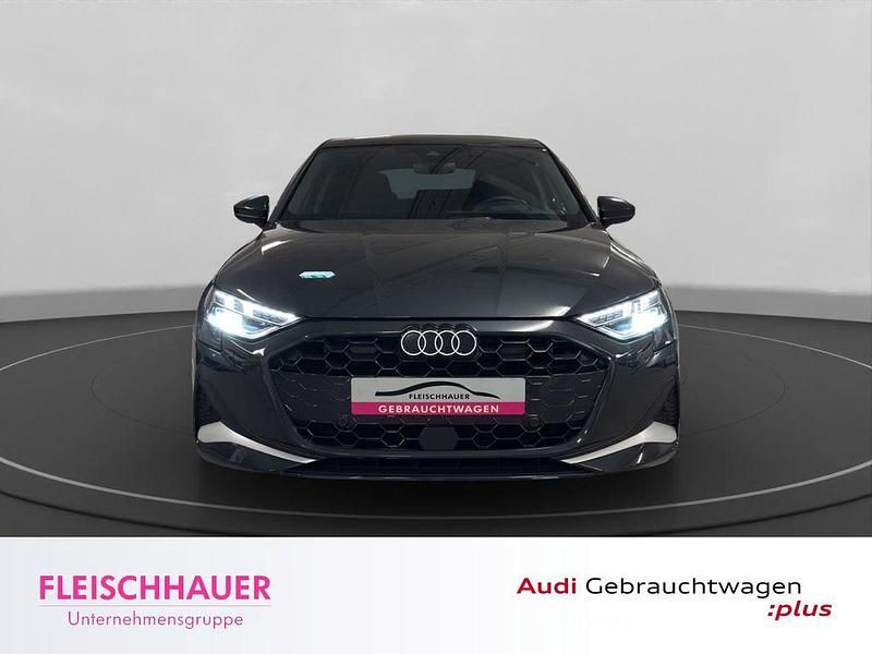 Second-hand Audi A3 Advanced 204 CP (150 kW) 2025 Negru Berlinǎ