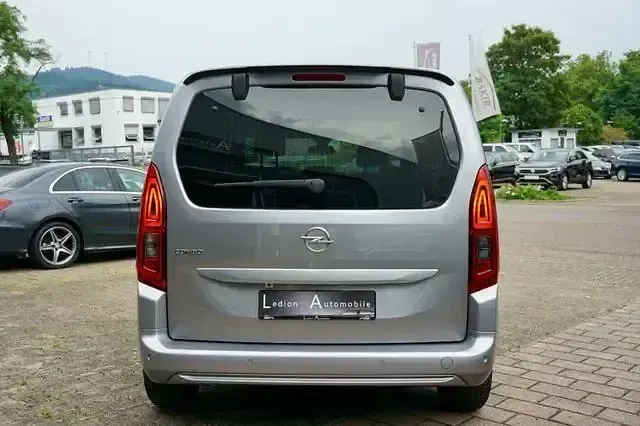 Gebraucht Opel Combo Life Elegance 131 PS (96 kW) 2022 Andere Limousine