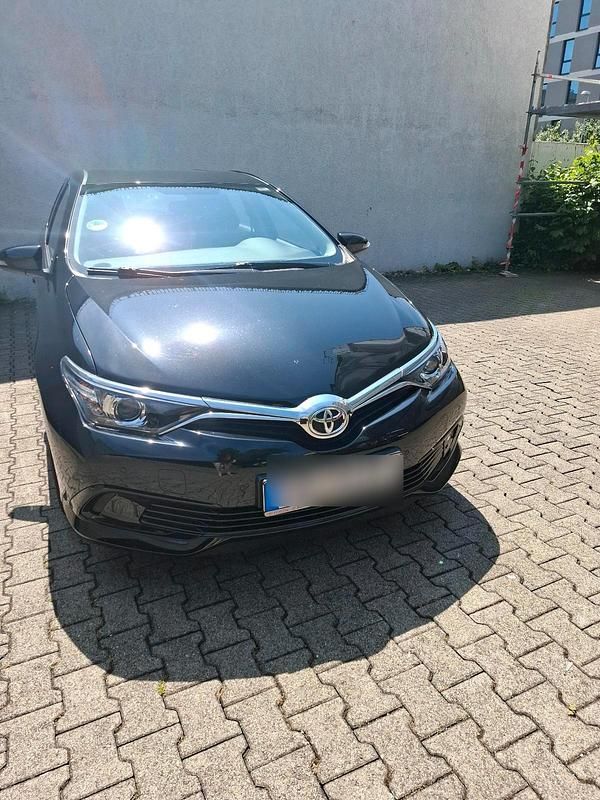 Schwarz Gebraucht 2017 Toyota Auris Limousine | 13.000 € (Fairer Preis) - Bild 1/4