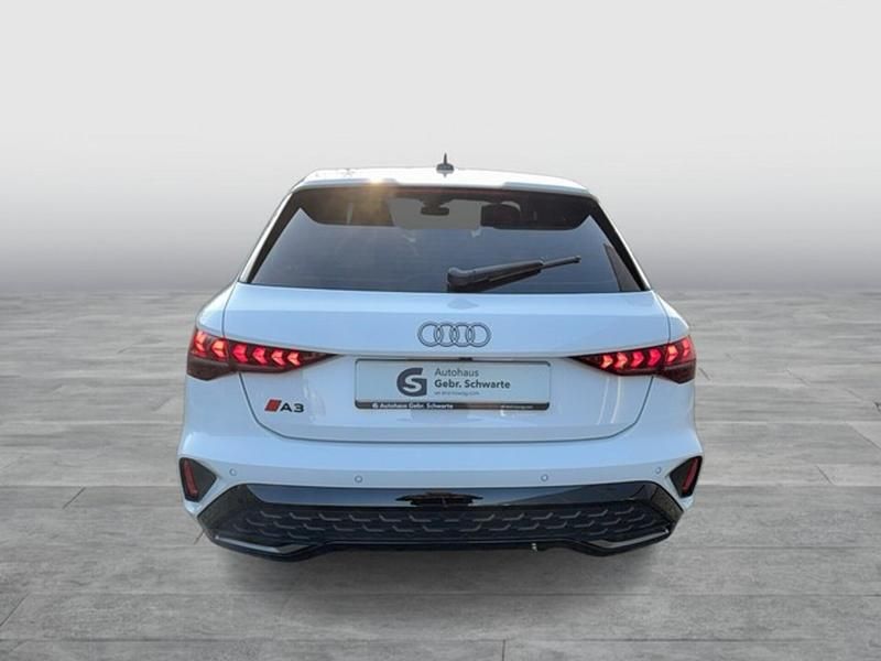 Gebraucht Audi A3 S-Line 150 PS (110 kW) 2024 Weiß Limousine
