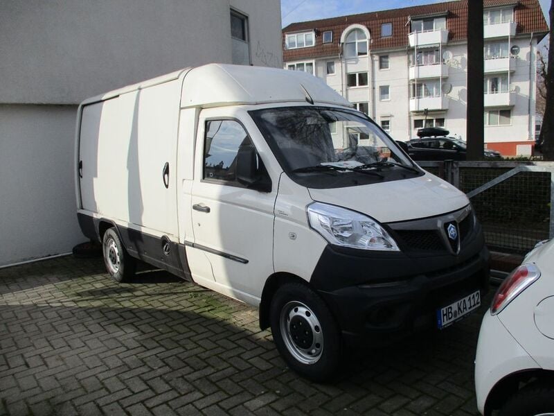 Gebraucht Piaggio Porter 106 PS (77 kW) 2023 Weiß Van / Kleinbus