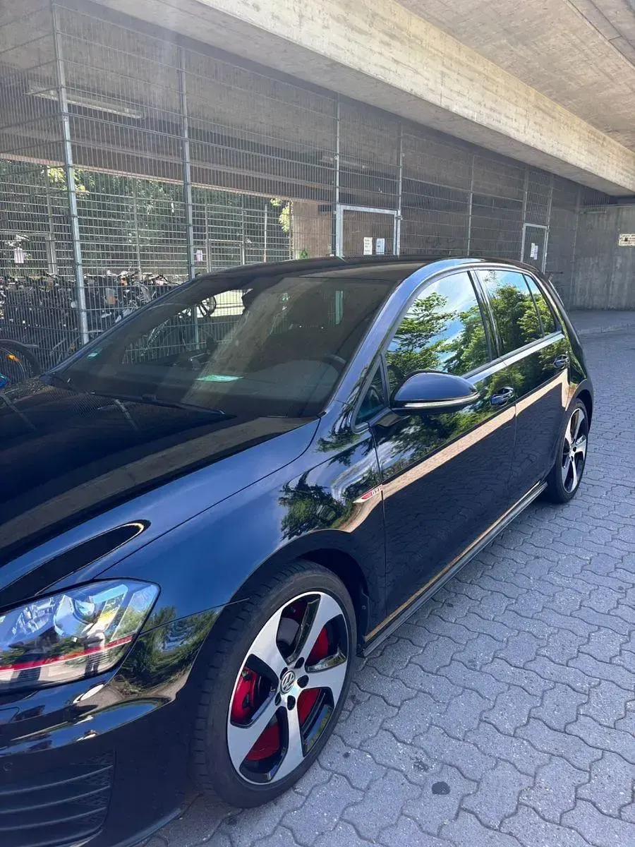 Gebraucht VW Golf VII GTI 220 PS (161 kW) 2016 Schwarz Limousine