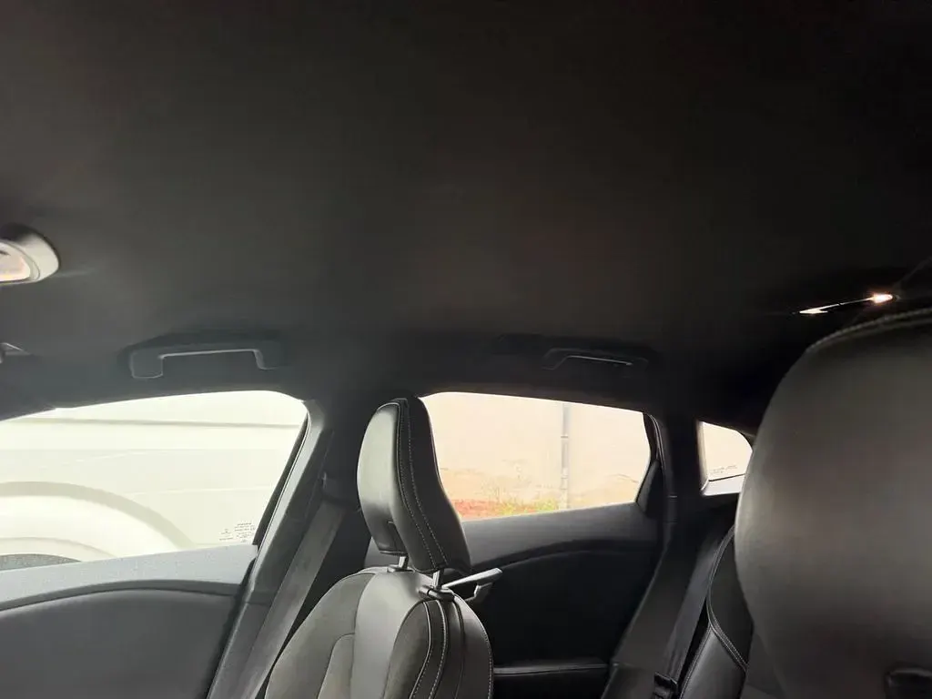 Gebraucht Volvo V40 Ocean Race 150 PS (110 kW) 2015 Schwarz Limousine