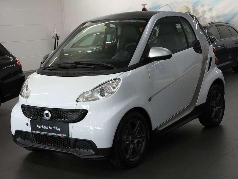 Crystal white Gebraucht 2014 Smart ForTwo Coupé Coupé | 7.980 € (Etwas zu teuer) - Bild 1/4