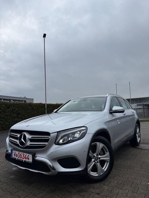 Gebraucht Mercedes GLC220 170 PS (125 kW) 2018 Silber SUV