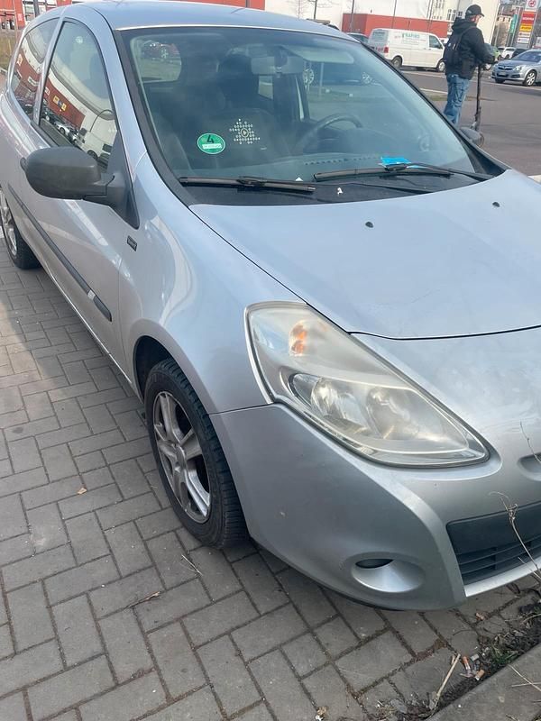 Gebraucht Renault Clio III 75 PS (55 kW) 2012 Grau Kleinwagen