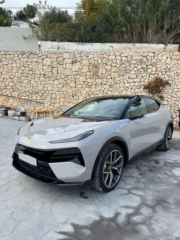 Grau Gebraucht 2023 Lotus Eletre SUV | 94.457 € (Fairer Preis) - Bild 1/4