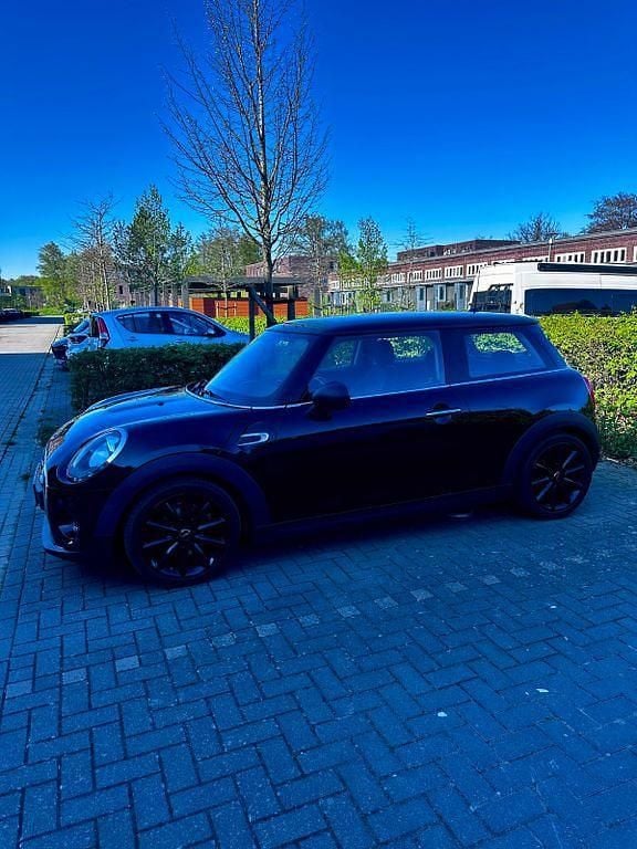 Second-hand Mini ONE 102 CP (75 kW) 2016 Negru Hatchback