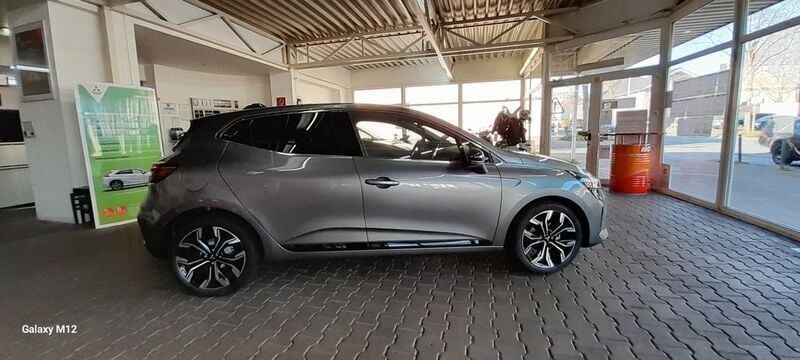 Neu Mitsubishi Colt Select 91 PS (66 kW) 2025 Grau Limousine