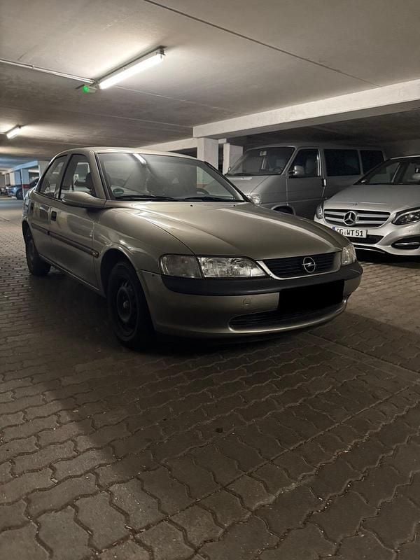 Gebraucht 1998 Opel Vectra Limousine | 850 € (Guter Preis) - Bild 1/4