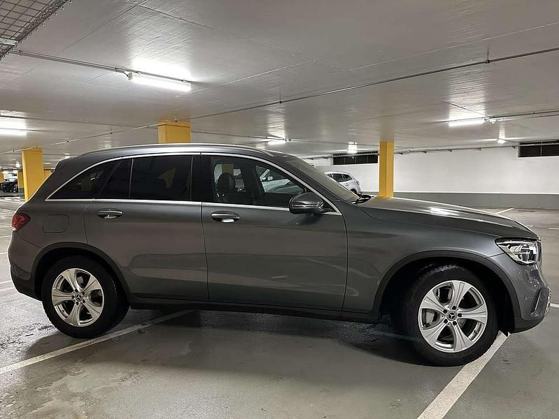 Gebraucht Mercedes GLC220 Exclusive 194 PS (142 kW) 2019 Andere farben SUV