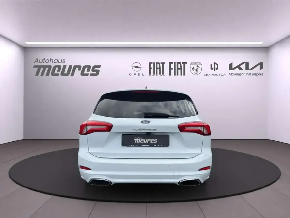 Gebraucht Ford Focus Vignale 150 PS (110 kW) 2020 Weiß Kombi