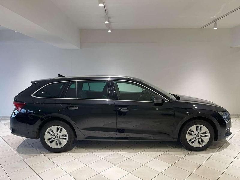 Gebraucht Skoda Octavia Selection 150 PS (110 kW) 2025 Schwarz Kombi