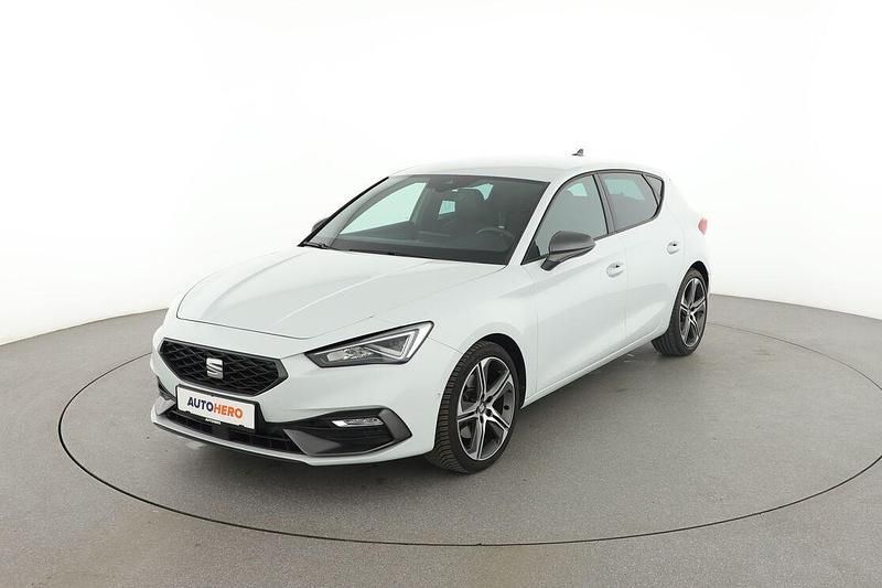 Weiß Gebraucht 2021 Seat Leon FR Limousine | 18.890 € (Guter Preis) - Bild 1/3