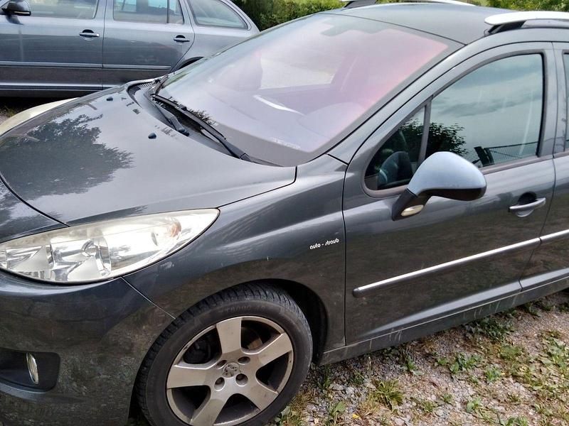 Gebraucht Peugeot 207 Premium 120 PS (88 kW) 2009 Grau Kombi