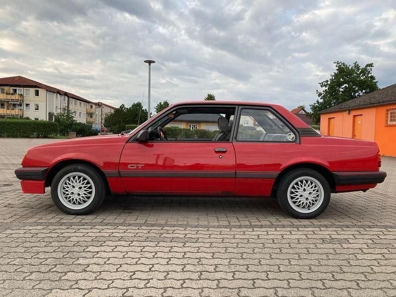 Rot Gebraucht 1984 Opel Ascona Coupé | 5.500 € - Bild 1/4