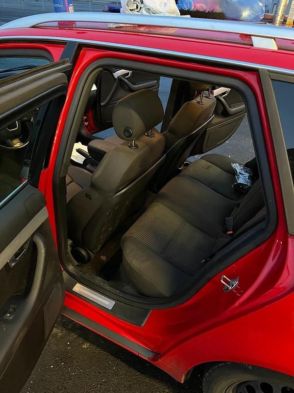 Gebraucht Audi A4 115 PS (84 kW) 2008 Rot Kombi